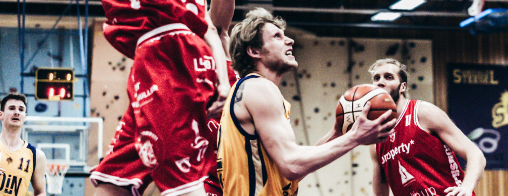 Men: Amicale vs Racing (77-54)